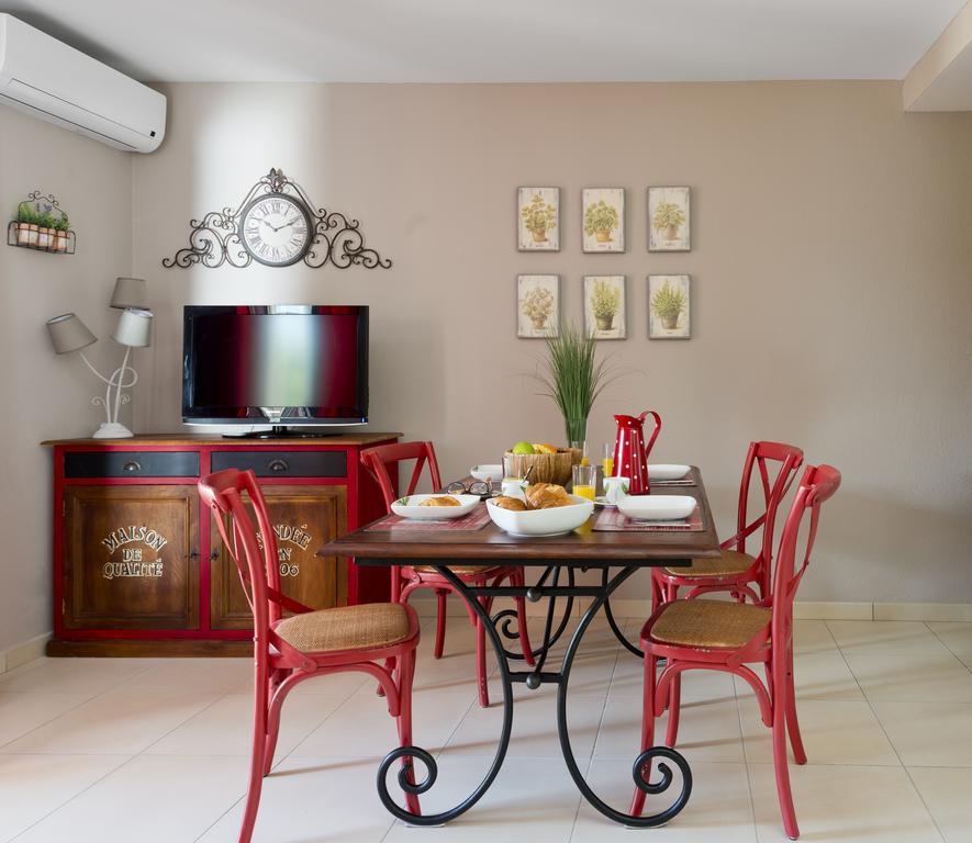 Les Jardins De La Mer Grimaud Habitación foto