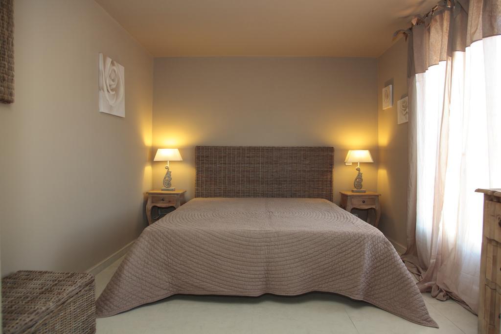 Les Jardins De La Mer Grimaud Habitación foto